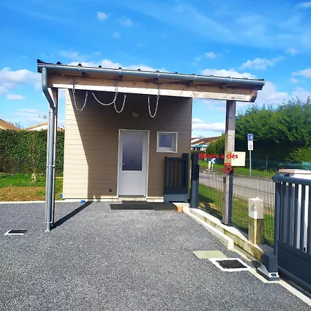 Independant, Calme 2 Adultes, 2 Etoiles * Fleure (Vienne)